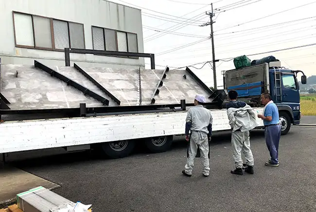 製作工場での据付